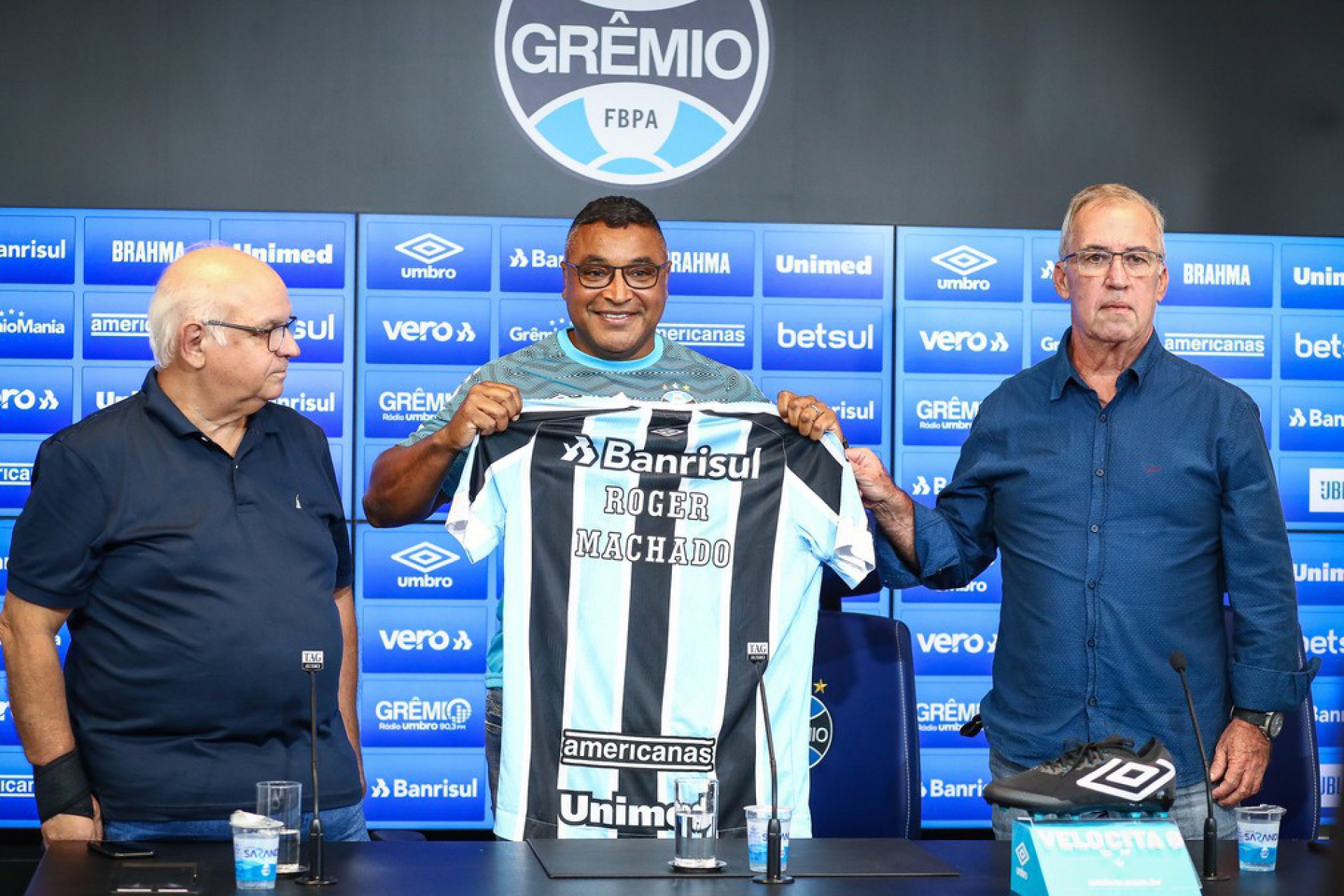 Roger Machado é o novo técnico do Grêmio - Foto: Lucas Uebel/Grêmio