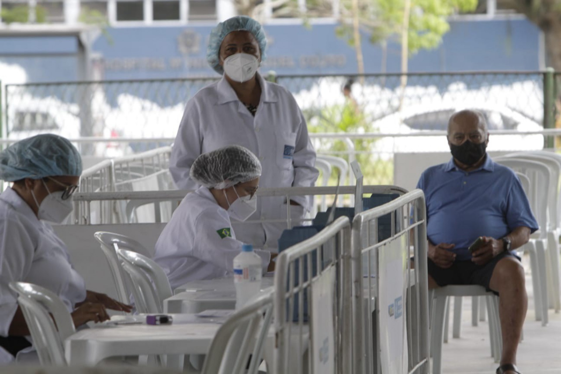 Centro de testagem no CIEP Nação Rubro-Negra, no Leblon, será desmobilizado no próximo dia 19 de fevereiro: local tem recebido cada vez menos pessoas - MARCOS PORTO/AGÊNCIA O DIA