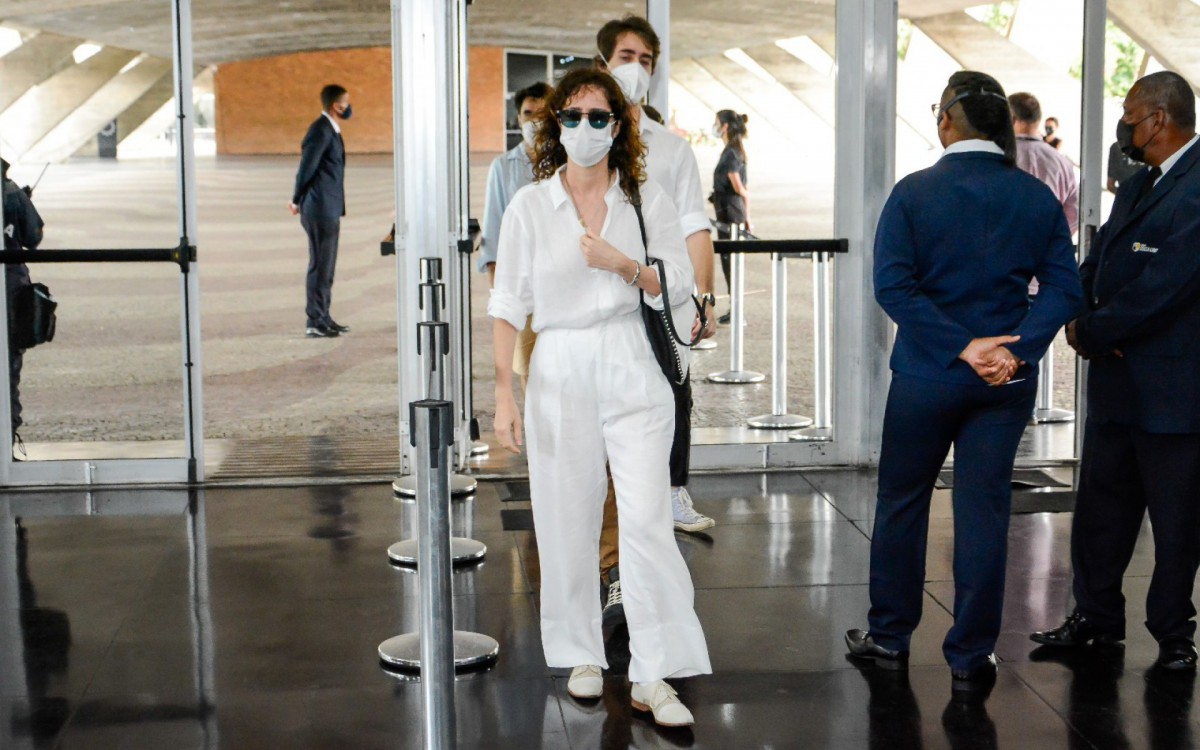 Amigos e familiares se despedem de Arnaldo Jabor em velório aberto ao público no Rio de Janeiro - Webert Belicio/Ag. News