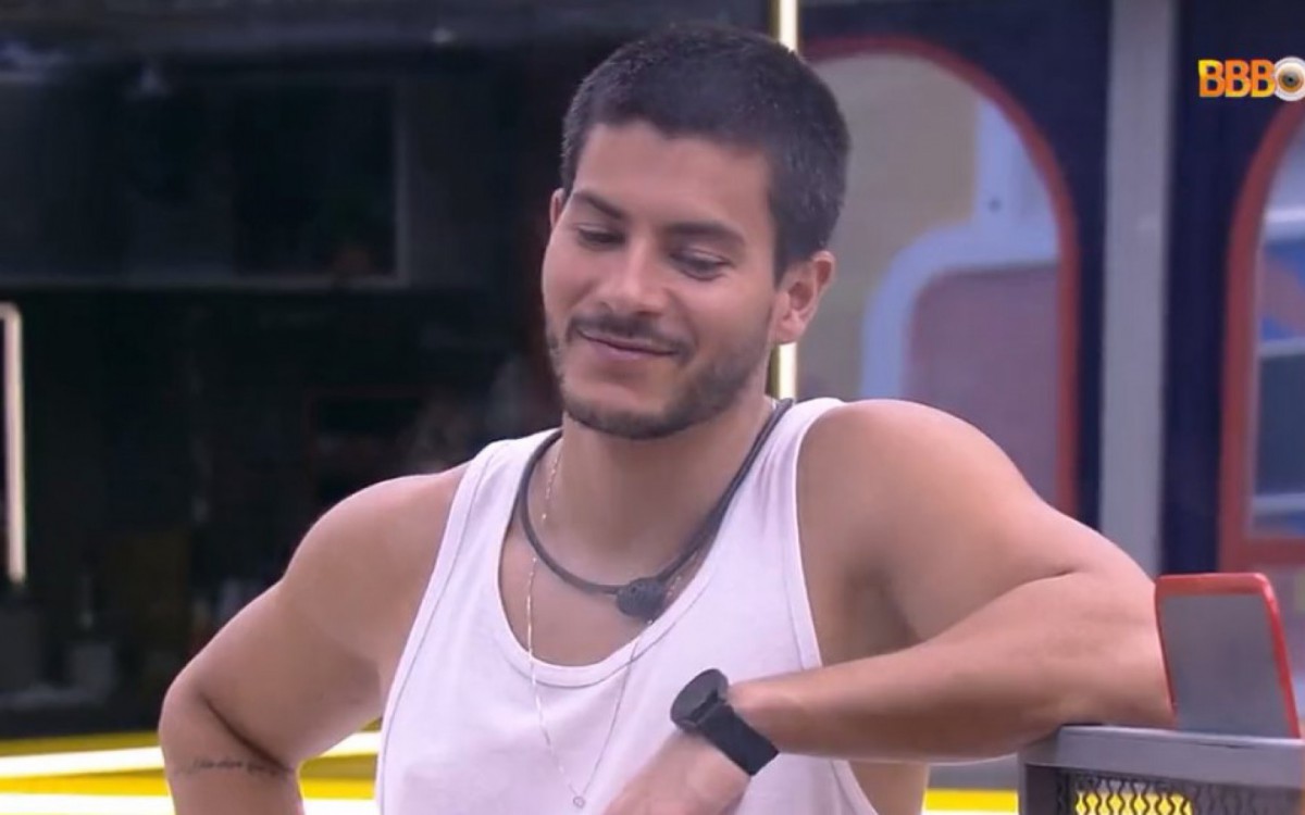 Arthur Aguiar se surpreende com proposta de Gustavo no 'BBB 22' - Reprodução/Globoplay