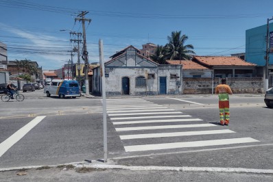 Saquarema realiza serviços de pintura e sinalização viária nas principais vias do município