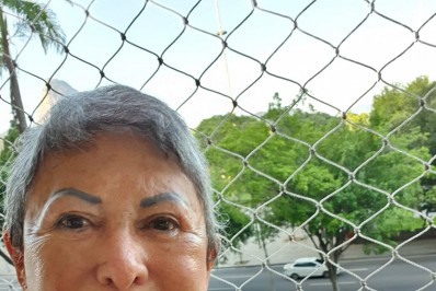 Leila do Flamengo cria treta e é expulsa de grupo de zap de moradores