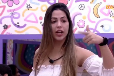 'BBB 22': Laís viraliza após supor tema de conversa entre Arthur, Pedro e Paulo André