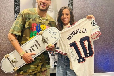 Neymar e Rayssa Leal se encontram em Paris: 'Valeu pelo churras'