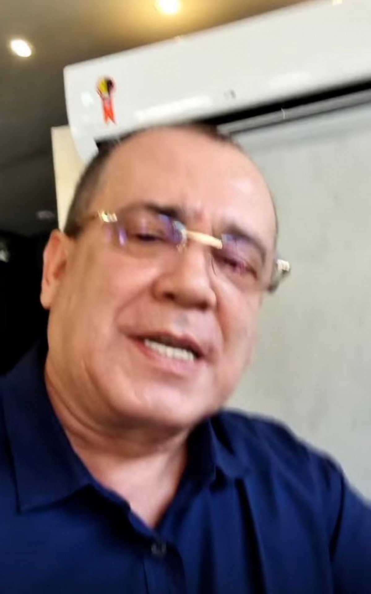 Vereadores afirmam que quem d&aacute; as cartas na cidade &eacute; o Chiquinho, marido da prefeita Livia Belo 