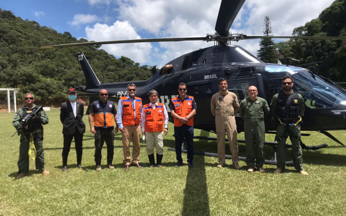 Nesta quinta-feira (17), o engenheiro japon&ecirc;s Yoshifumi Shimoda, l&iacute;der da equipe de especialistas da Ag&ecirc;ncia de Coopera&ccedil;&atilde;o Internacional do Jap&atilde;o (Jica), realizou um sobrevoo na regi&atilde;o para entender como est&aacute; sendo realizado o movimento das massas (deslizamentos) na &aacute;rea urbana da cidade