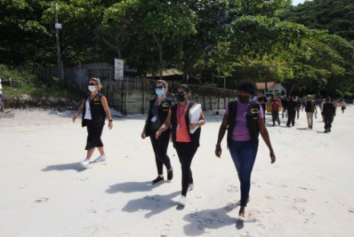 Procon de Arraial do Cabo realiza operação conjunta na Praia do Forno