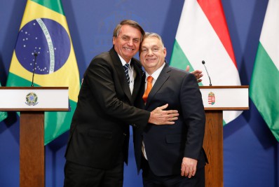 Na Hungria, Bolsonaro chama Orbán, líder de extrema-direita, de 'irmão'