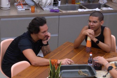 'BBB 22': Brunna Gonçalves provoca Vinicius ao dizer que ele está com ciúme de Eliezer