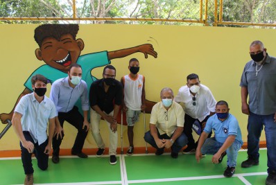Educação de Niterói entrega escola reformada no Jacaré