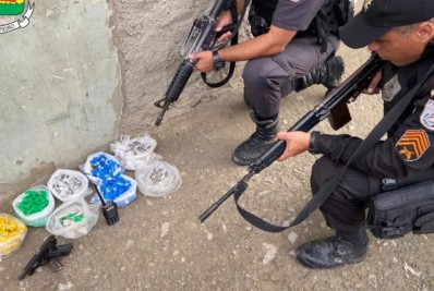 PMs de Meriti apreendem grande quantidade de drogas em Caxias