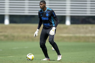 Supercopa: Hugo Sousa terá chance de ouro para se consolidar como titular do Flamengo