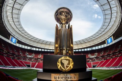 Conmebol confirma novas datas dos dois jogos do Flamengo pela Recopa