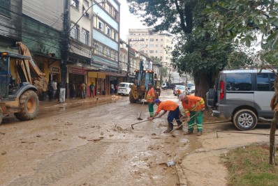 Principais vias de acesso ao Centro de Petrópolis são desobstruídas pelo DER-RJ