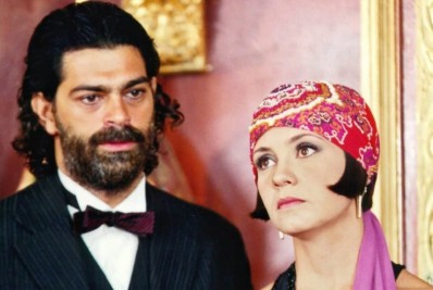 Após sucesso de O Cravo e a Rosa, Globo fixa novo horário de reprises