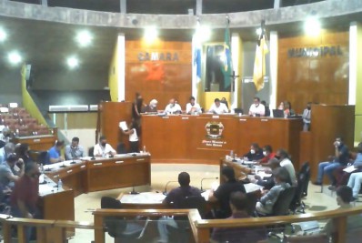 Câmara de Volta Redonda vota contas de 2017 e 2018 de Samuca Silva