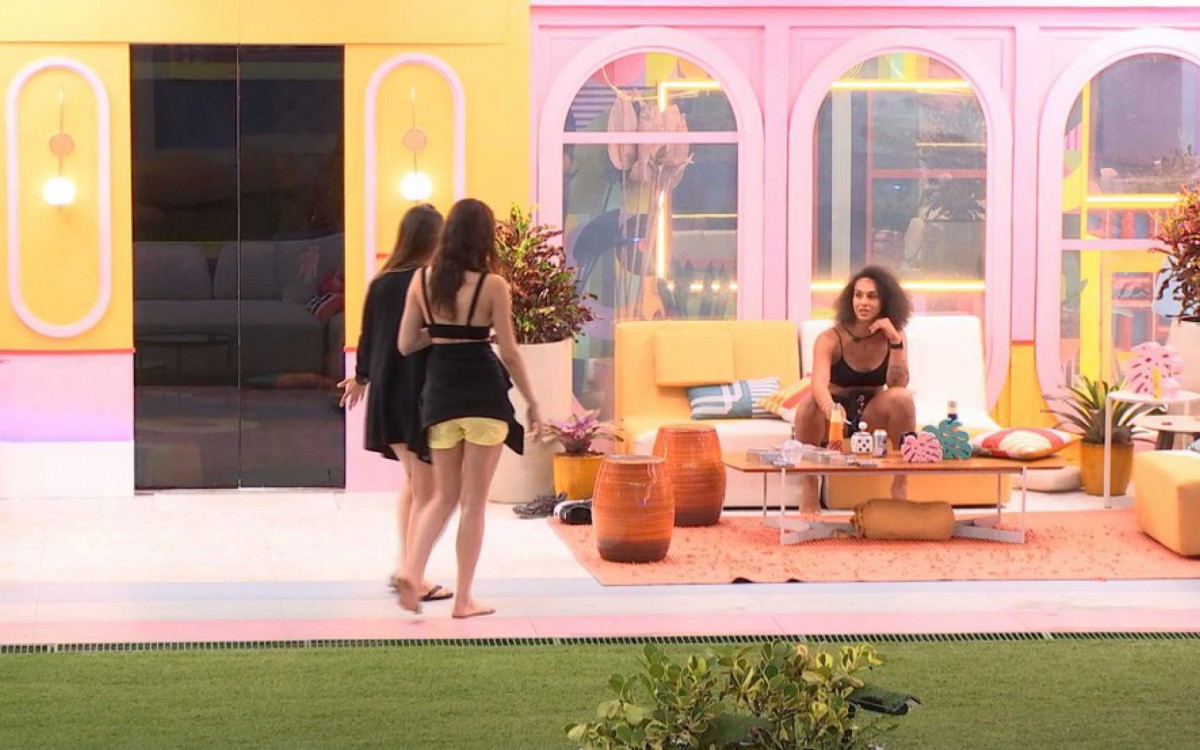 Laís soltou comentário polêmico ao elogiar o cabelo natural de Linn da Quebrada no 'BBB 22' - Reprodução/Globoplay