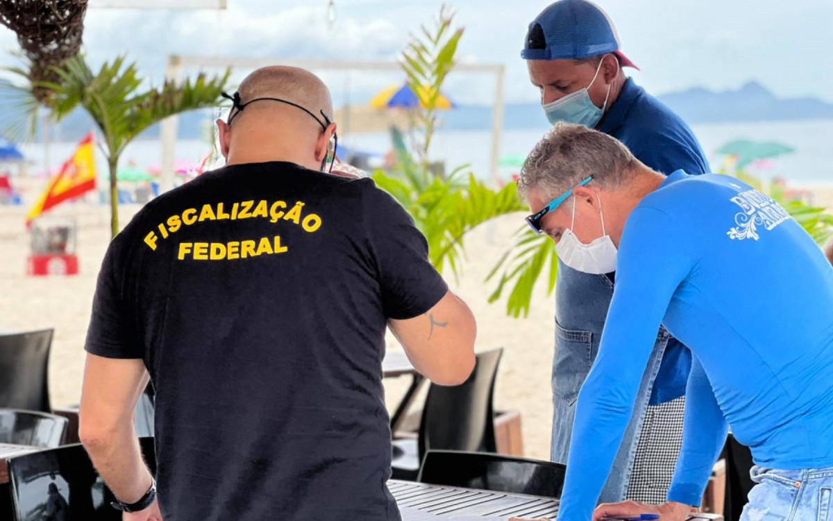 Pelo menos 256 trabalhadores foram encontrados sem registro durante as fiscaliza&ccedil;&otilde;es na orla