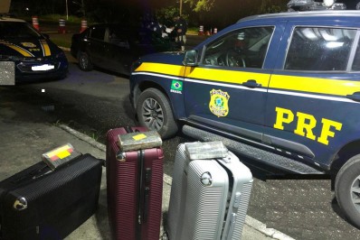 PRF prende homem com 108 kg de cocaína na Rio-Santos