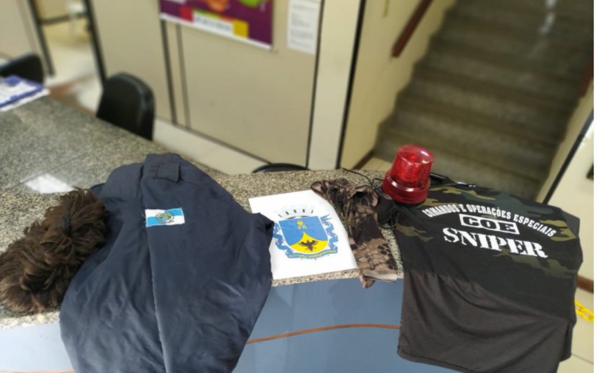 Homem &Atilde;&copy; preso suspeito de extraviar doa&Atilde;&sect;&Atilde;&micro;es das v&Atilde;&shy;timas de Petr&Atilde;&sup3;polis