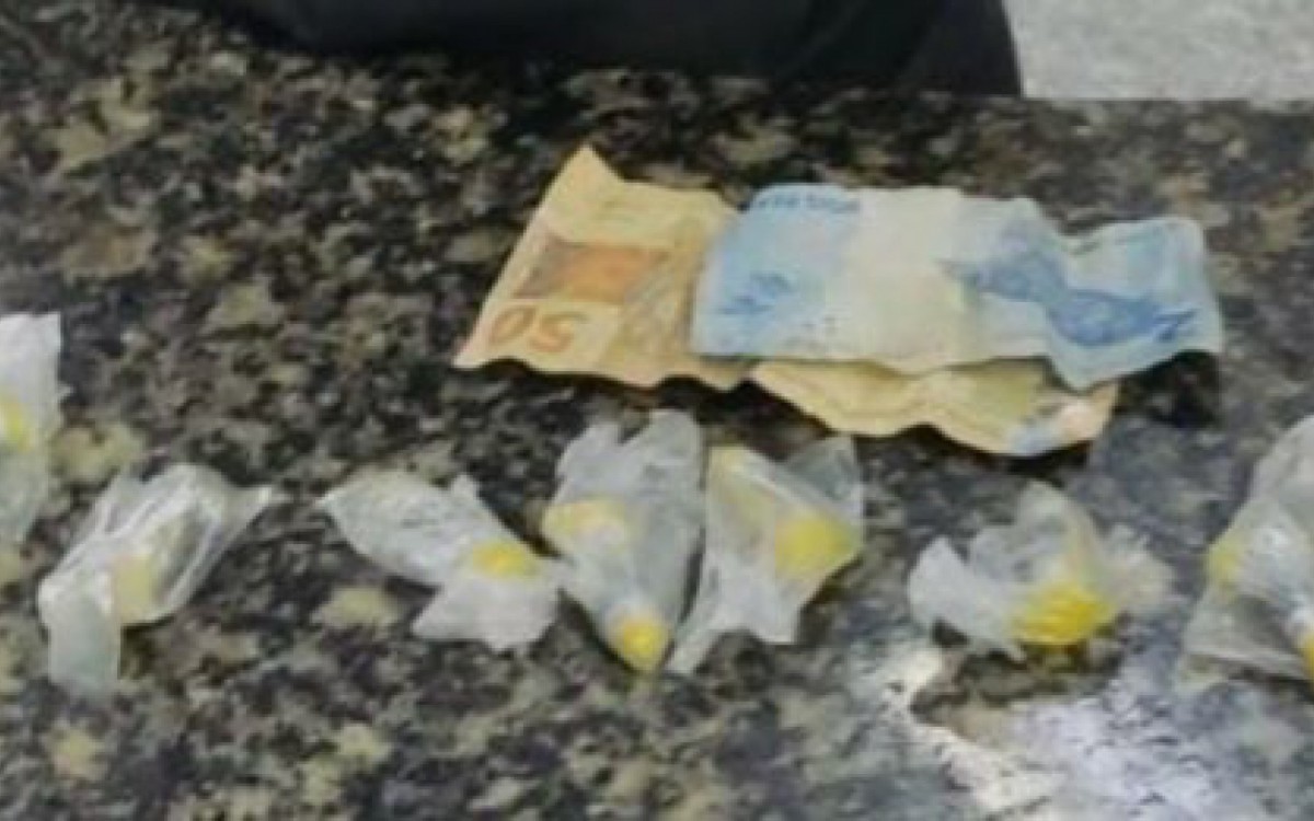 PM detém quatro envolvidos com o tráfico de drogas em Cabo Frio