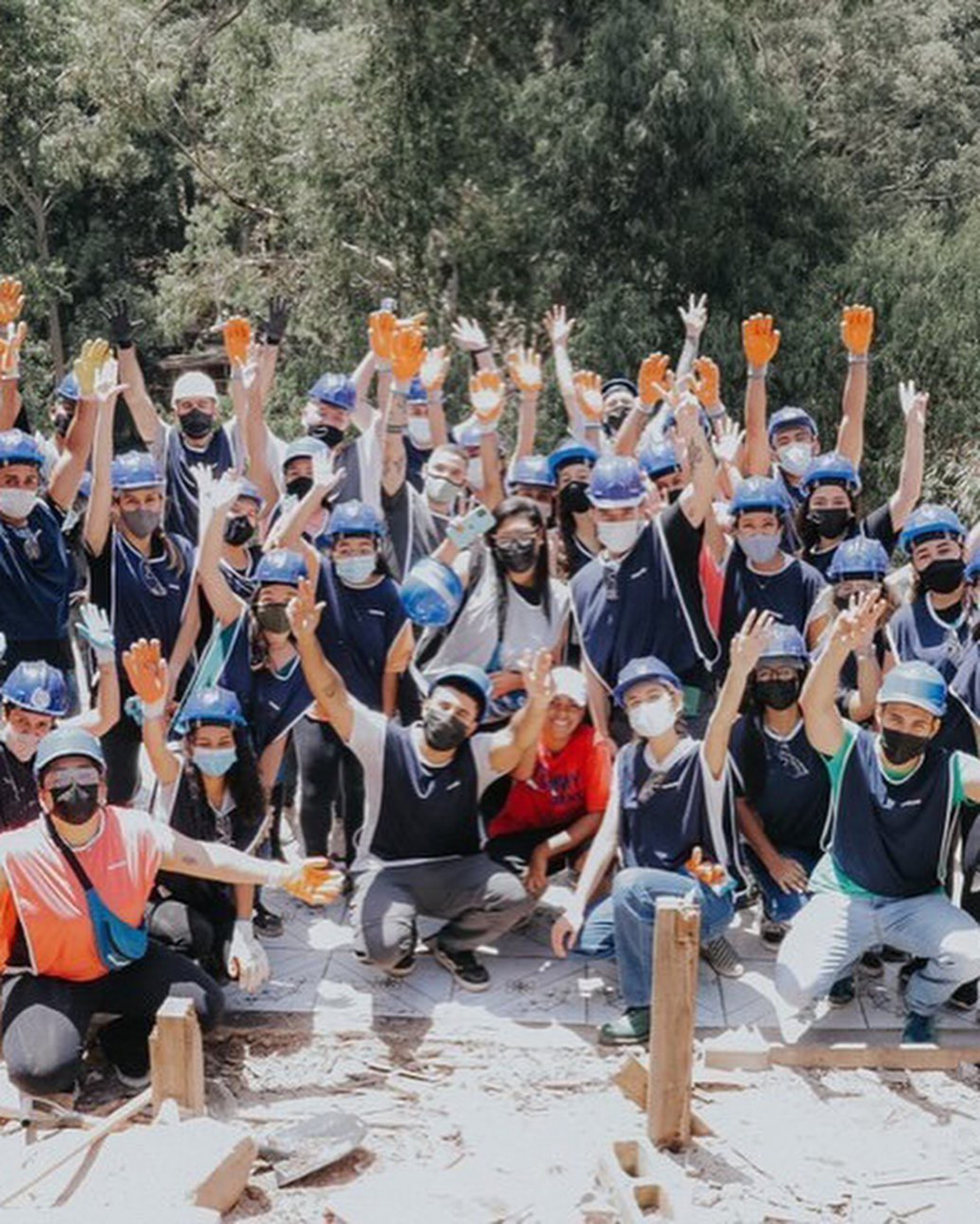 Sasha Meneghel participa de trabalho voluntário construindo casas	 - Reprodução/Instagram