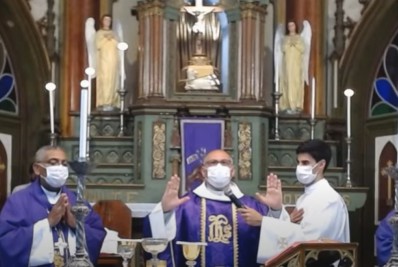 Em missa de sétimo dia pelas vítimas de Petrópolis, bispo fala sobre a importância de acolher as famílias