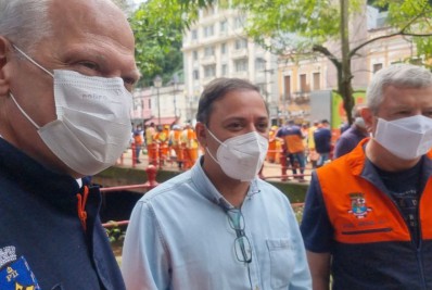 Reconstrução de Petrópolis será tema de reunião entre prefeitos