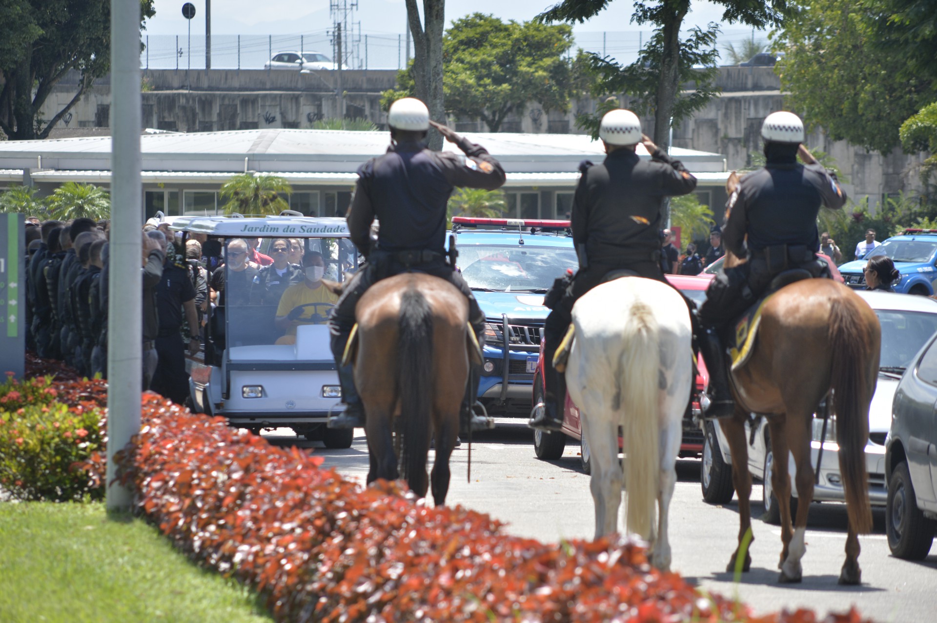 Sepultamento do sargento da PM morto em Iraj&aacute;.  - Fabio Costa/ Ag&ecirc;ncia O Dia