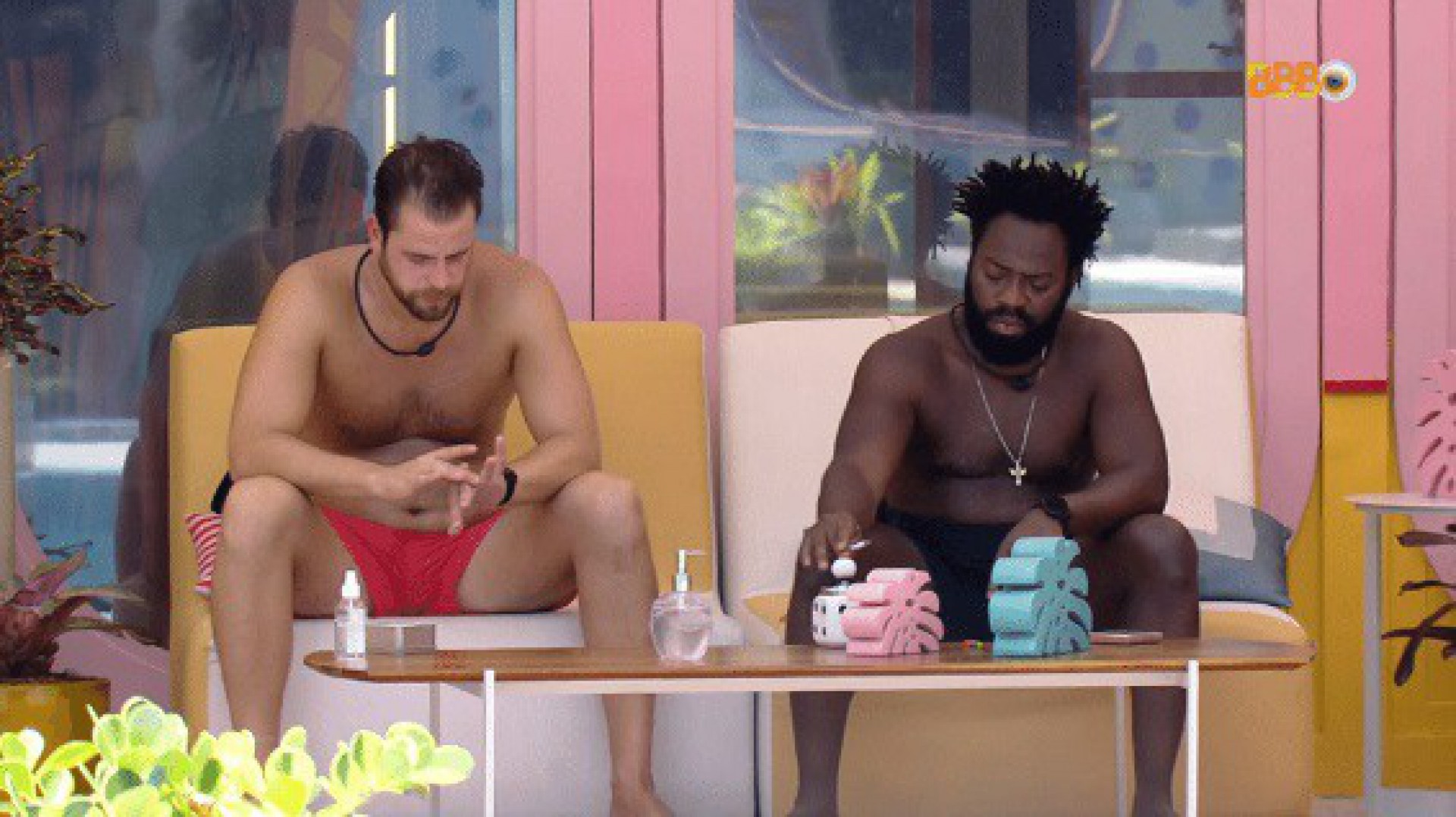 Gustavo e Douglas Silva - Reprodução/Gshow