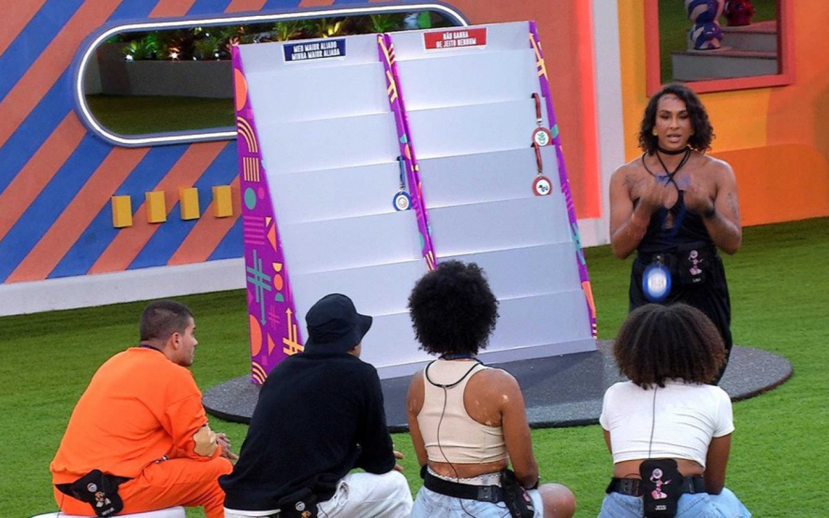 Linn da Quebrada não recebeu nenhum colar - Reprodução