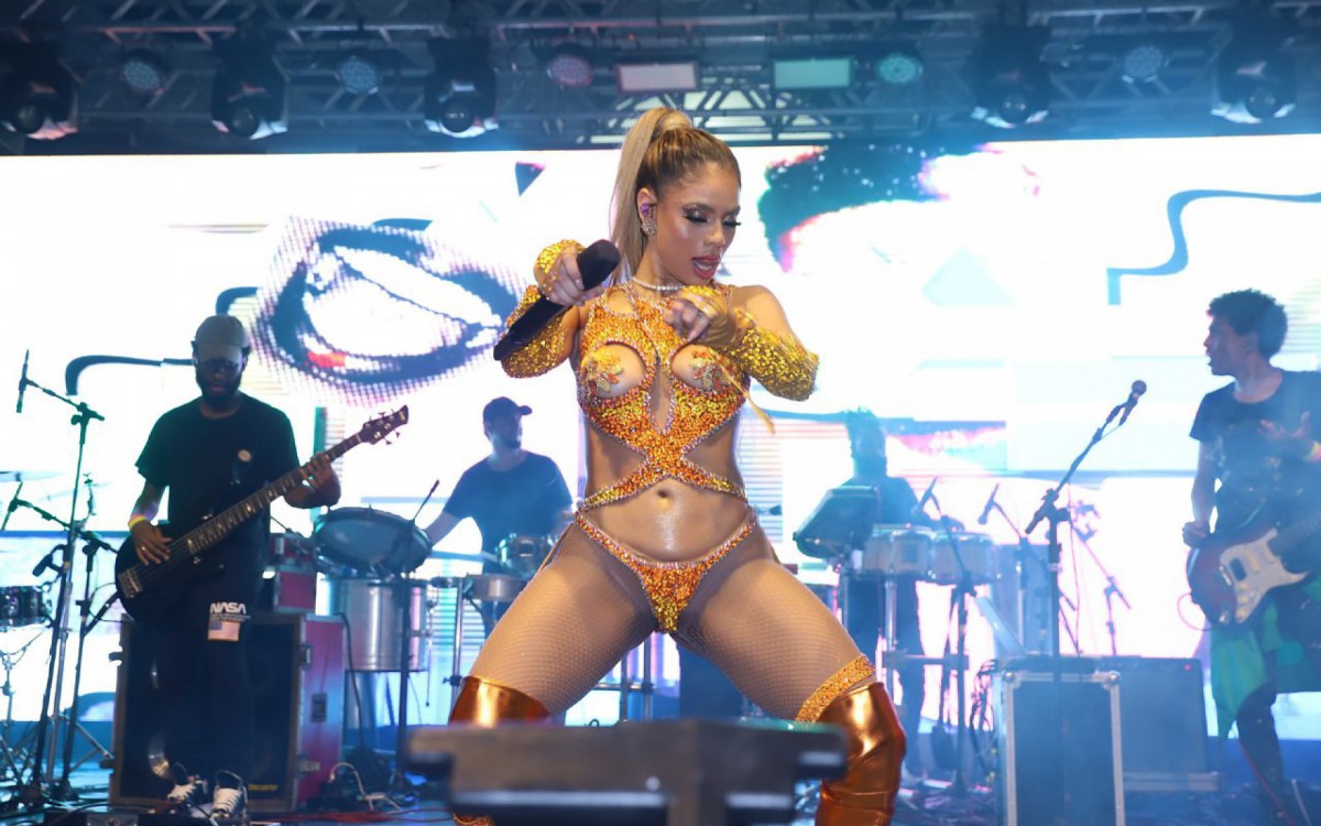 Lexa realiza o 'Ensaio da Lexa' na quadra da Portela - Daniel Pinheiro / Ag. News