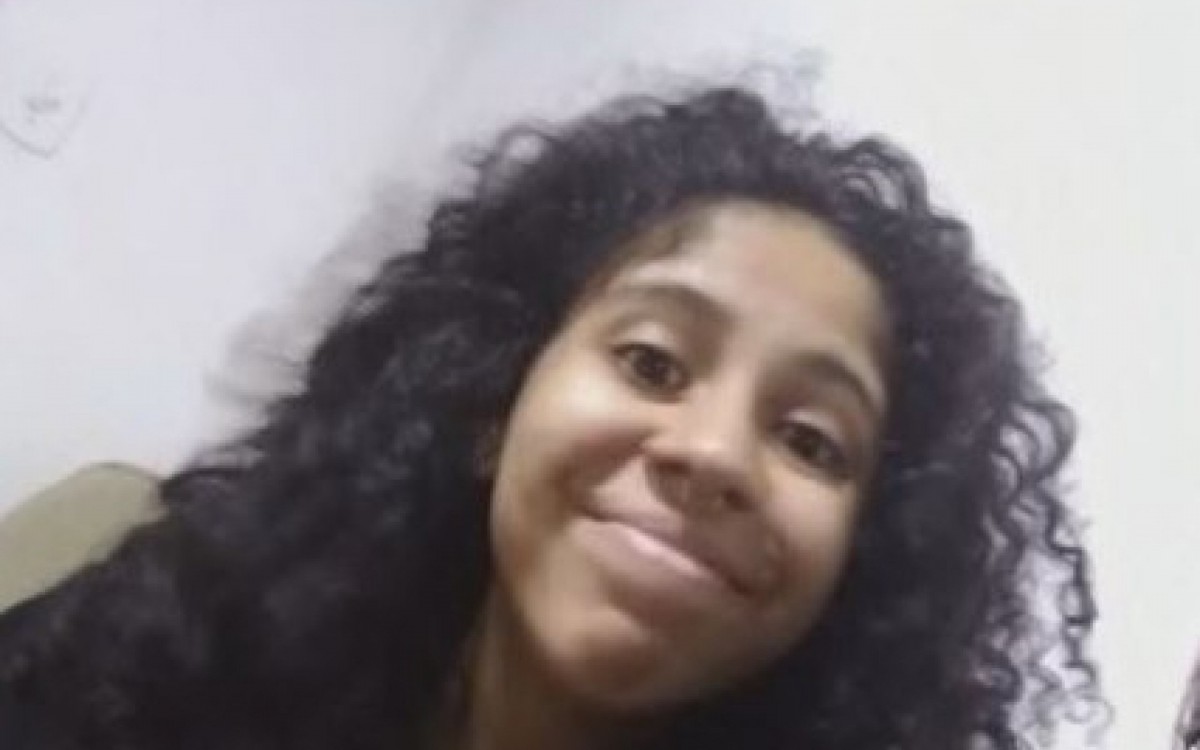 Corpo de Bombeiros encontra corpo de Maria Eduarda Miranda Sant&rsquo;Anna Alves e da av&oacute; no Morro da Oficina, em Petr&oacute;polis