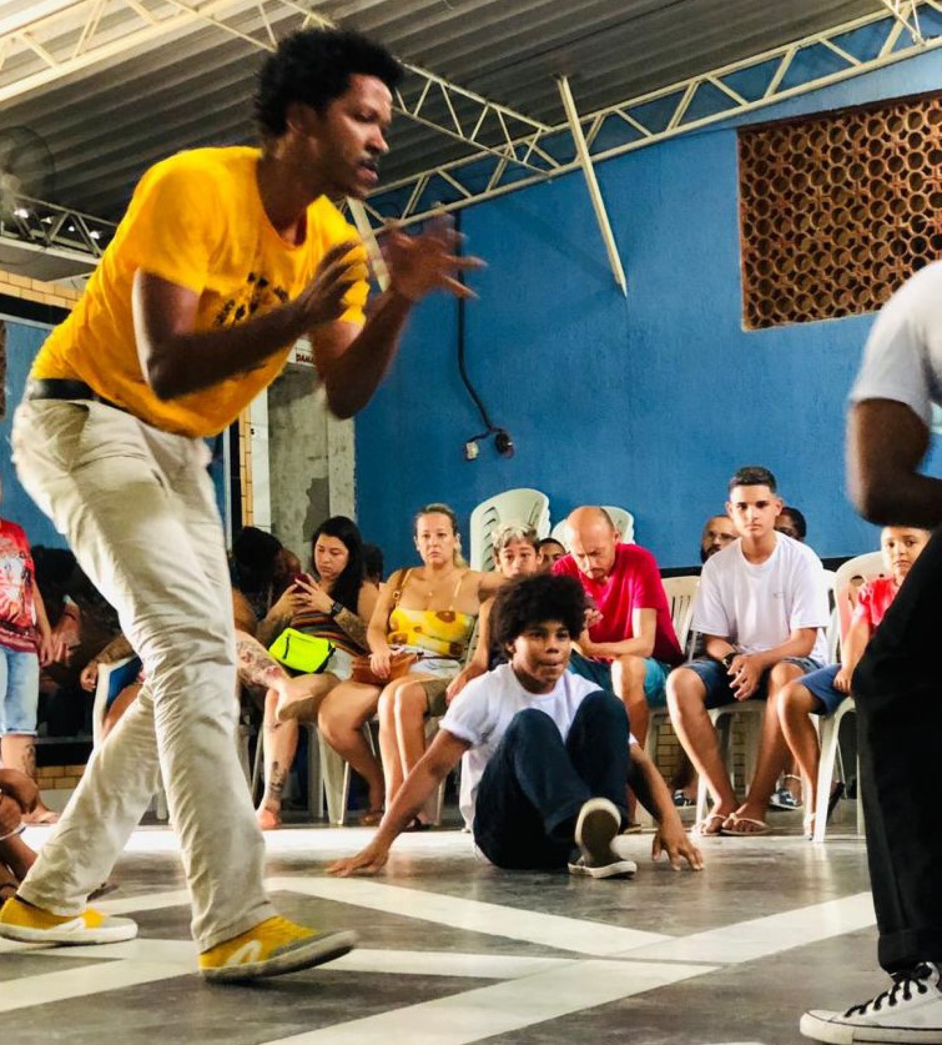 O evento teve exibição de capoeira e samba de roda. Mestres de vários municípios participaram do encontro - Divulgação