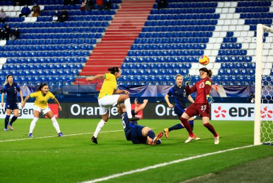 Seleção feminina empata com Finlândia e termina Torneio da França sem vencer