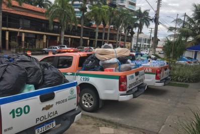 Polícia Militar de Saquarema envia doações para Petrópolis