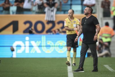 Ex-treinador do Atlético-MG detona sistema defensivo de Paulo Sousa e valoriza trabalho de Dorival no Flamengo: 'Grande nível'