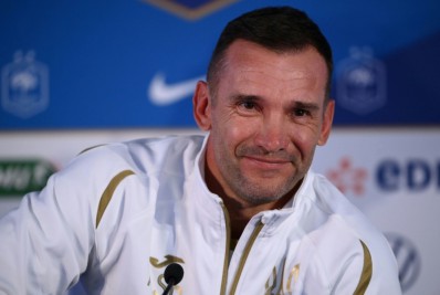 Ídolo ucraniano, Shevchenko pede união em conflito com a Rússia