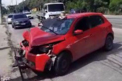 Familiares reclamam da demora para retirar homem que morreu em acidente em Santa Cruz