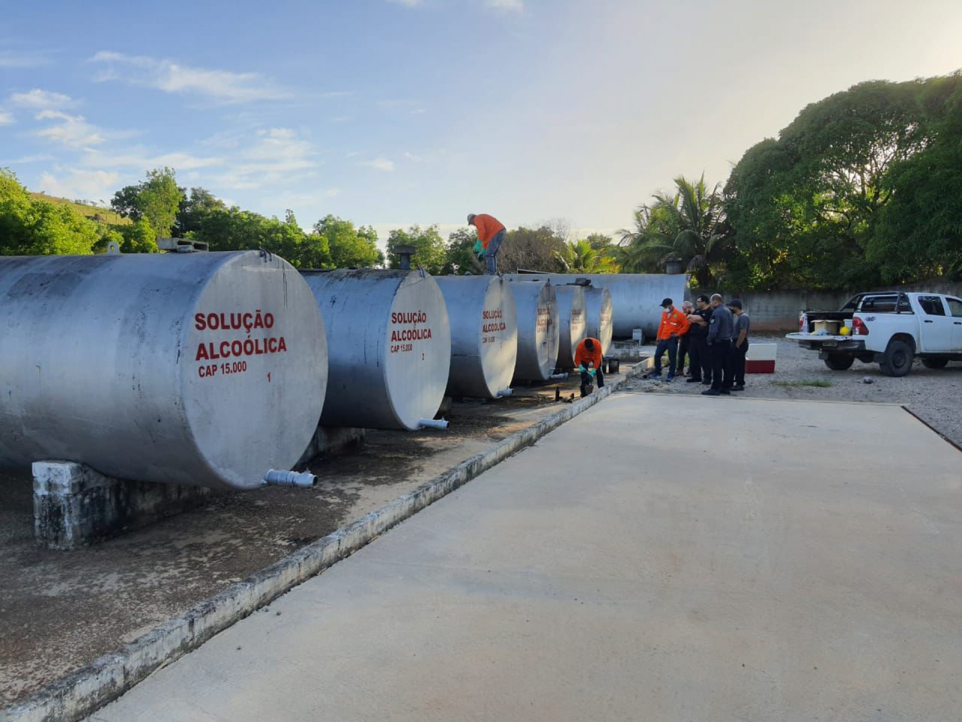 Policiais civis estiveram em uma empresa no Espírito Santo apontada como receptadora dos produtos furtados - DIVULGAÇÃO