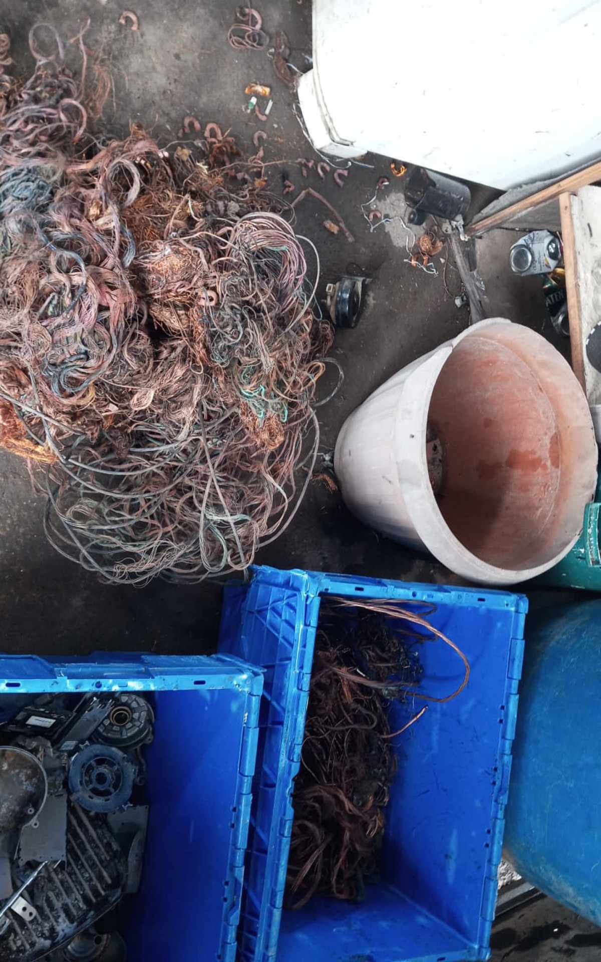 Cem quilos de cobre foram apreendidos - Divulgação / Seop