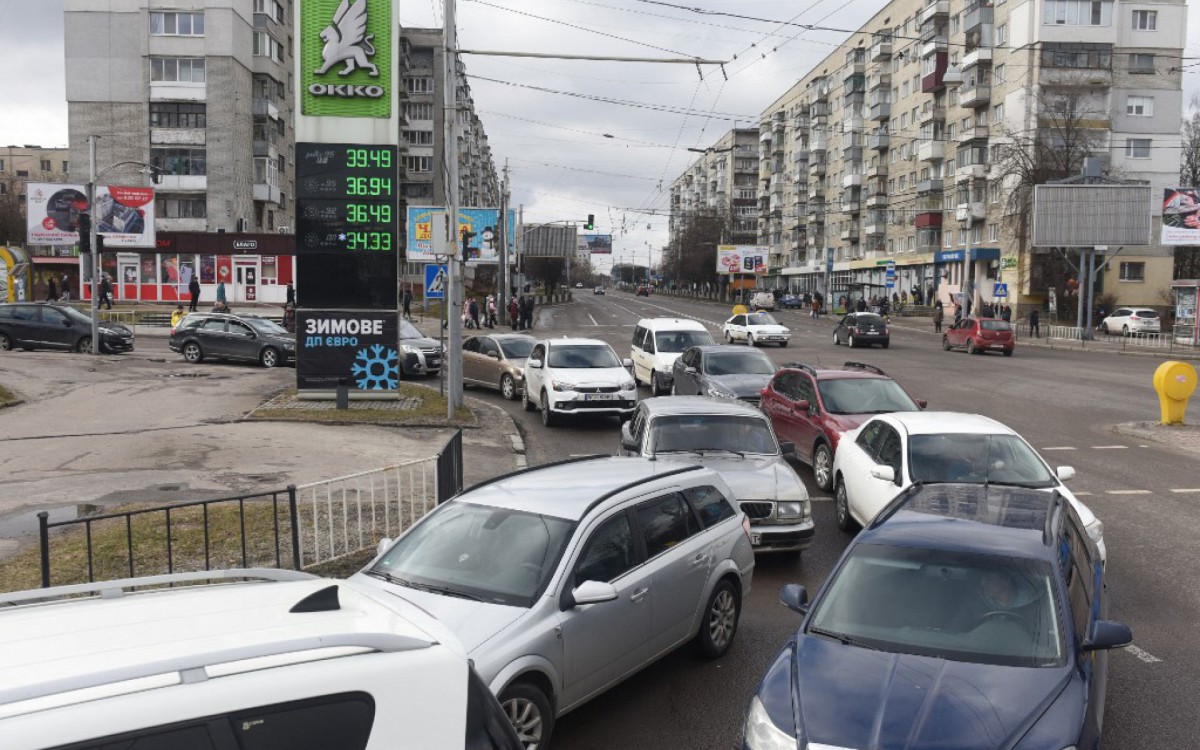 Capital da Ucr&acirc;nia ficou com congestionamento em diversos pontos 