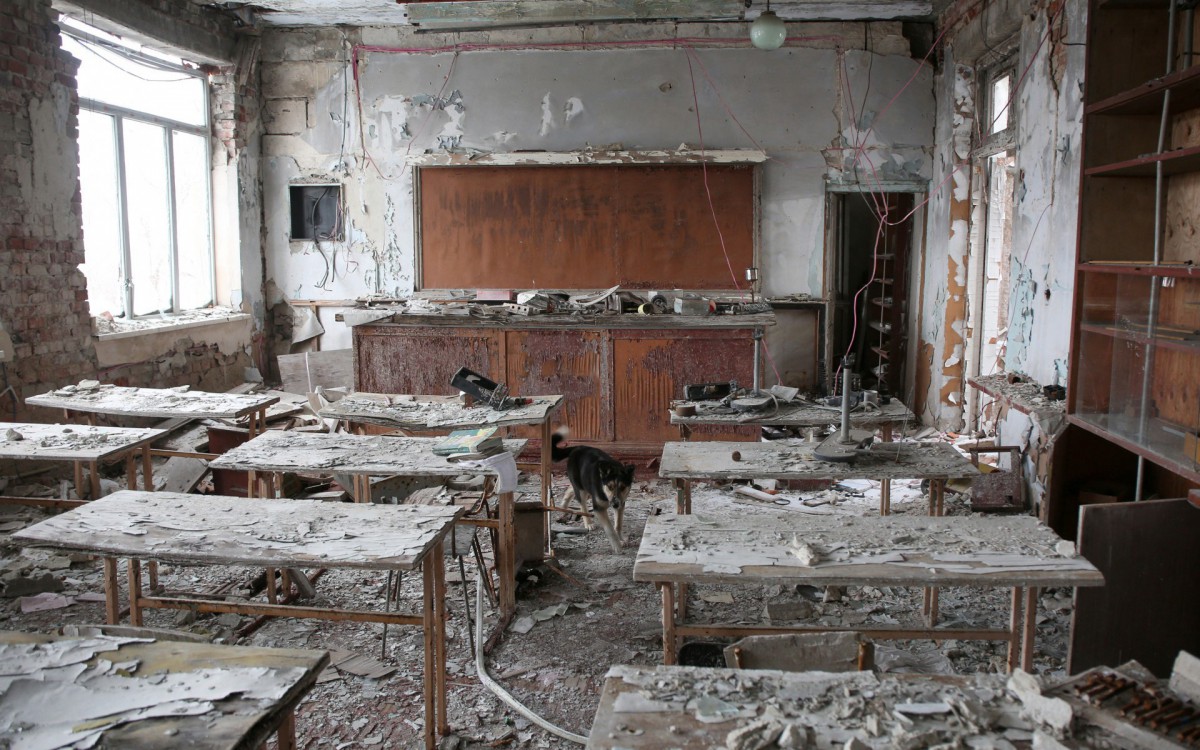 Uma escola na cidade de Pesk, regi&atilde;o de Donetsk, foi totalmente destru&iacute;da ap&oacute;s ataque a&eacute;reos - AFP