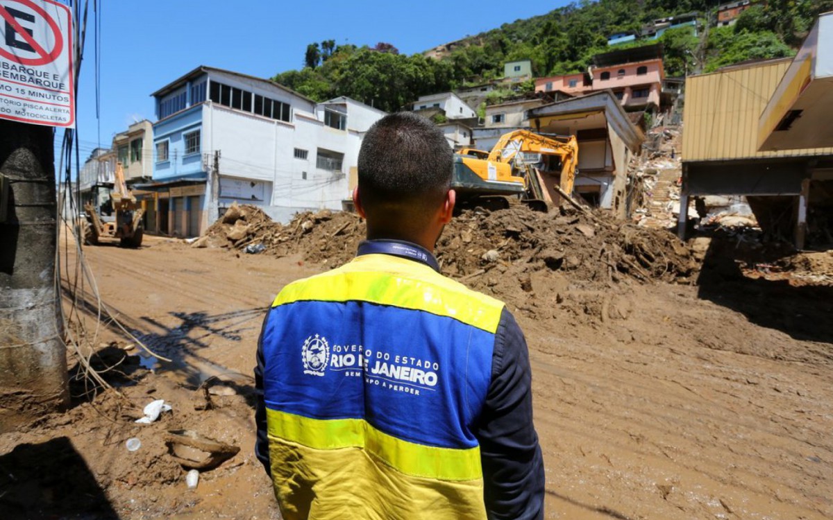 Destrui&ccedil;&atilde;o causou grande preju&iacute;zo no com&eacute;rcio local
