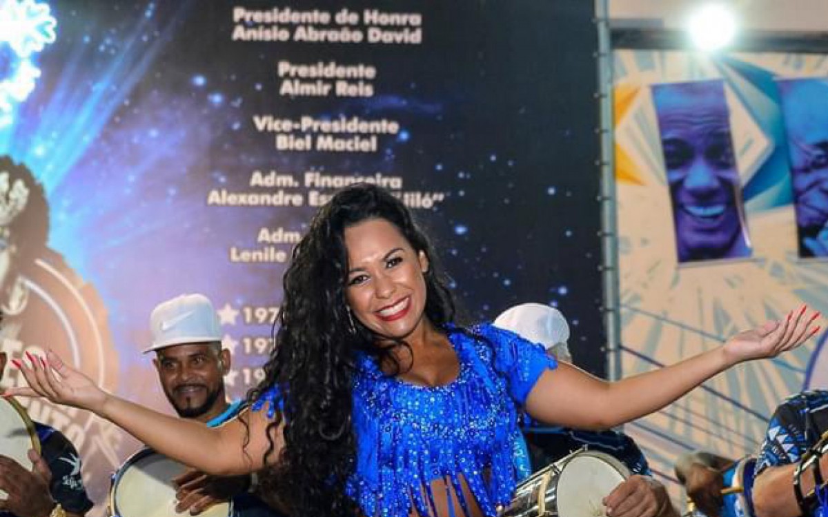 Raissa de Oliveira, Rainha de Bateria da Beija- Flor de Nil&oacute;polis