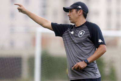 Técnico interino do Botafogo tem conversas para assumir clube da Série D
