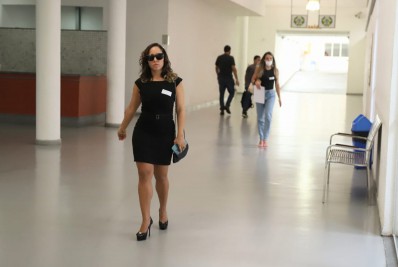 Mulher Melão presta queixa em delegacia após golpistas venderem conteúdo sexual se passando por ela