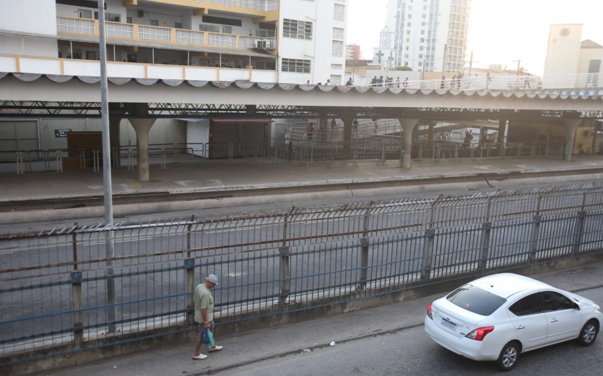 Estação do BRT em Madureira não tem circulação de ônibus devido à greve dos motoristas - Cleber Mendes/Agência O Dia
