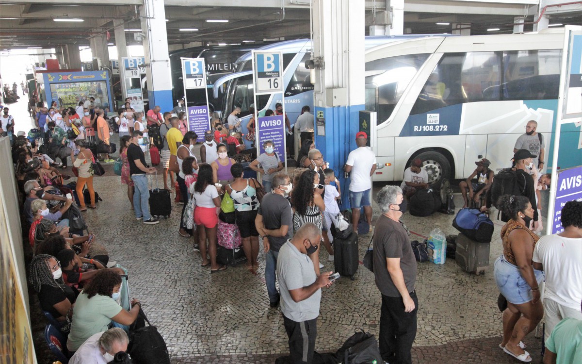 Rodoviaria Novo Rio feriado de Carnaval, nesta sexta (25).