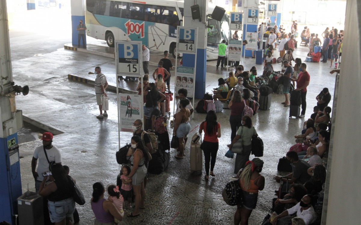 Rodoviaria Novo Rio feriado de Carnaval, nesta sexta (25).